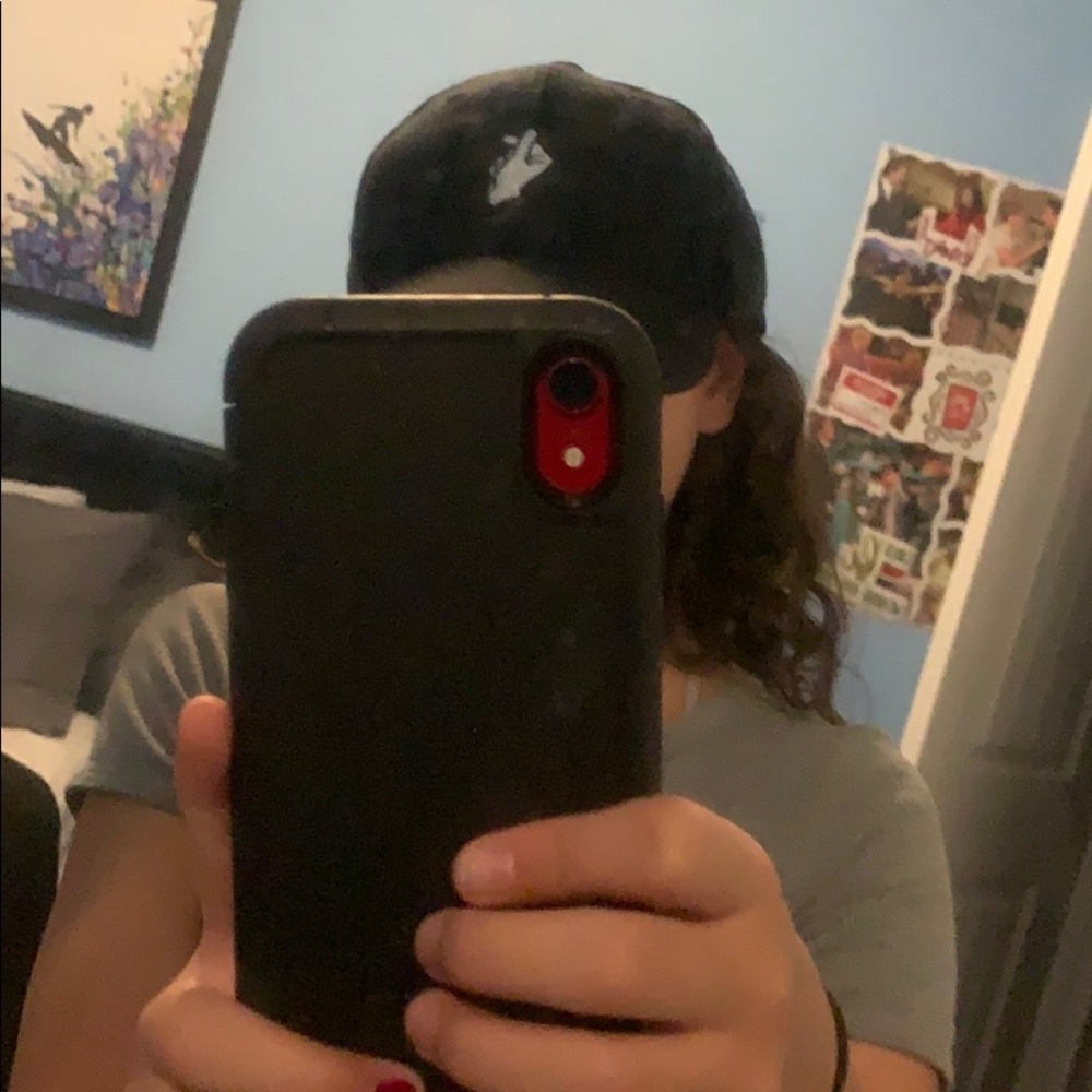 A black hat. :)